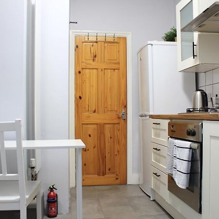 Modern Ground Floor Flat - 15 Min To Central London Apartment ภายนอก รูปภาพ