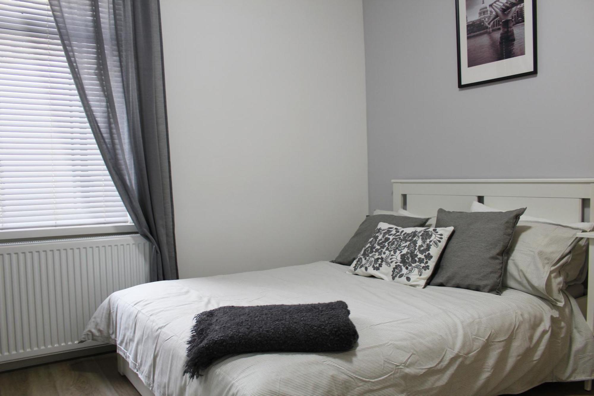 Modern Ground Floor Flat - 15 Min To Central London Apartment ภายนอก รูปภาพ