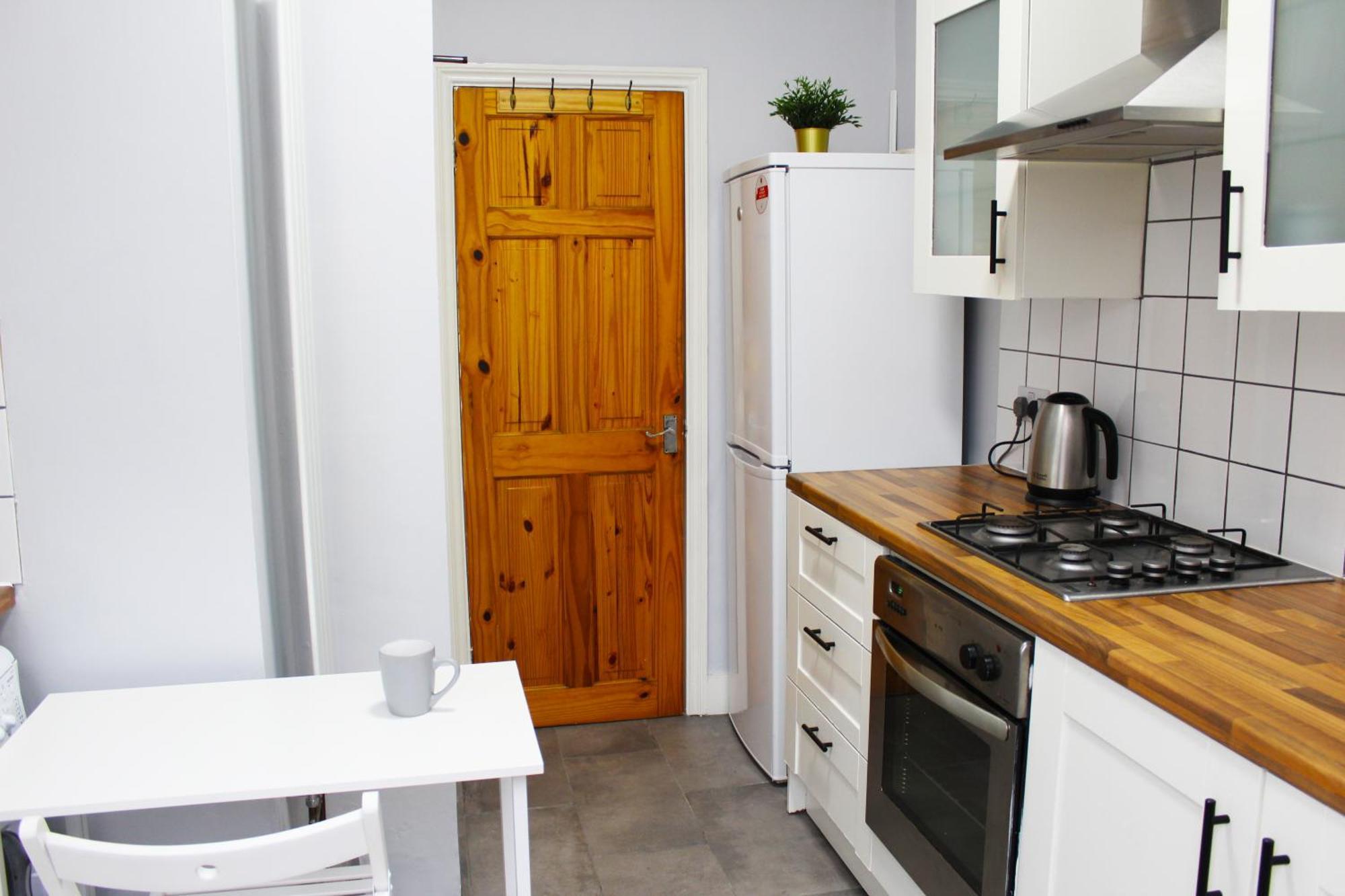 Modern Ground Floor Flat - 15 Min To Central London Apartment ภายนอก รูปภาพ