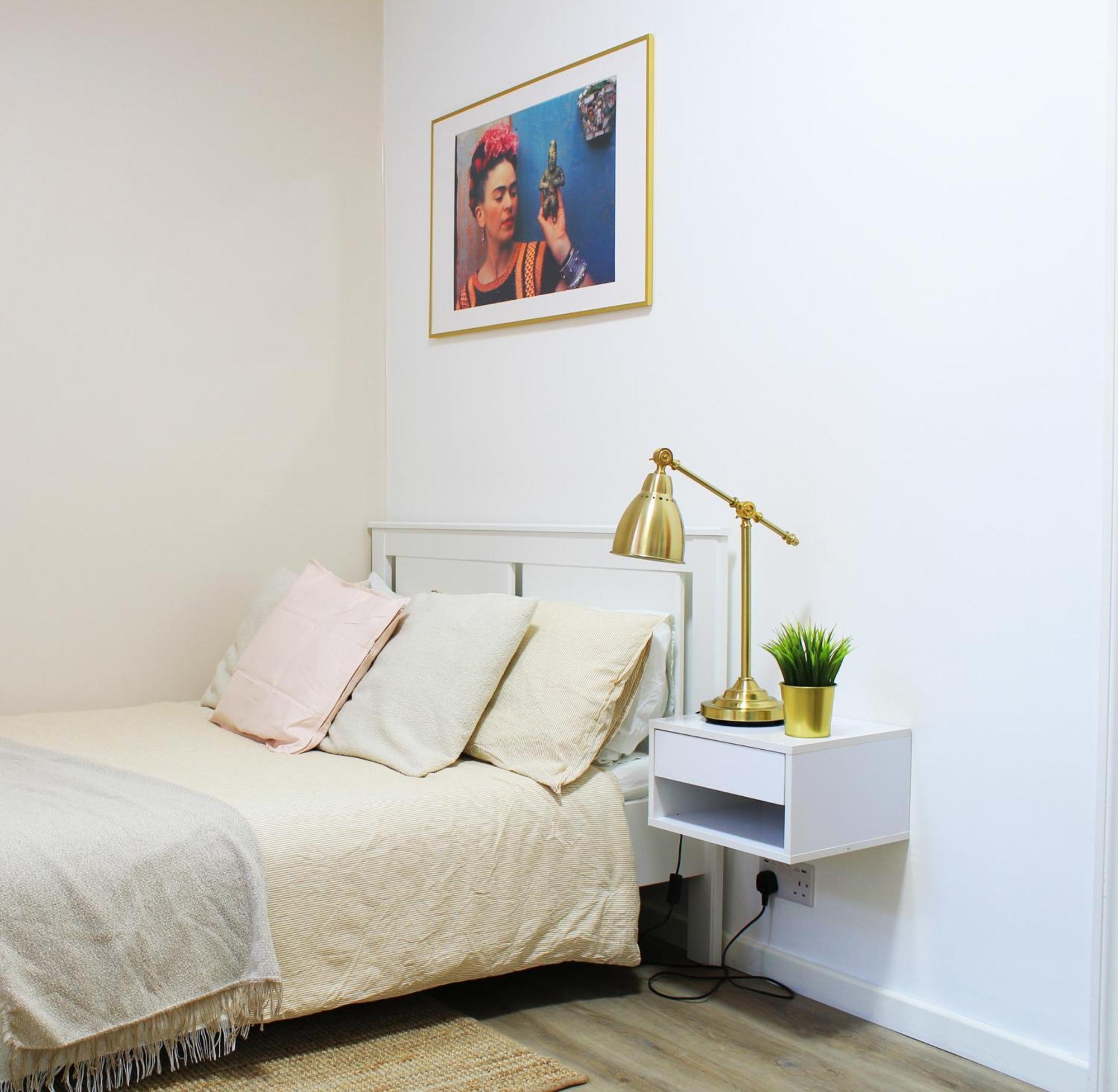 Modern Ground Floor Flat - 15 Min To Central London Apartment ภายนอก รูปภาพ